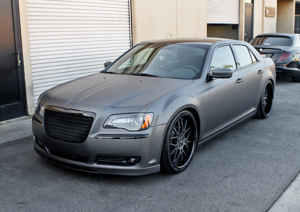 Chrysler 300 srt8 black grill #4