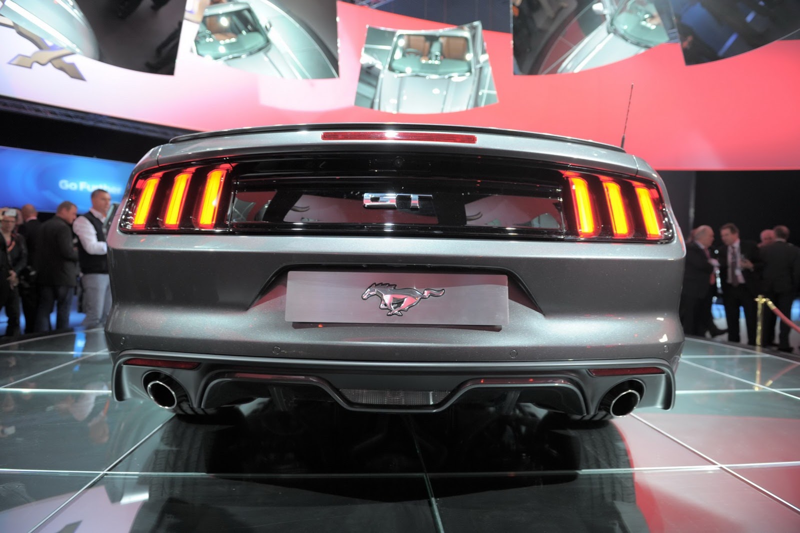2015-ford-mustang-convertible-08