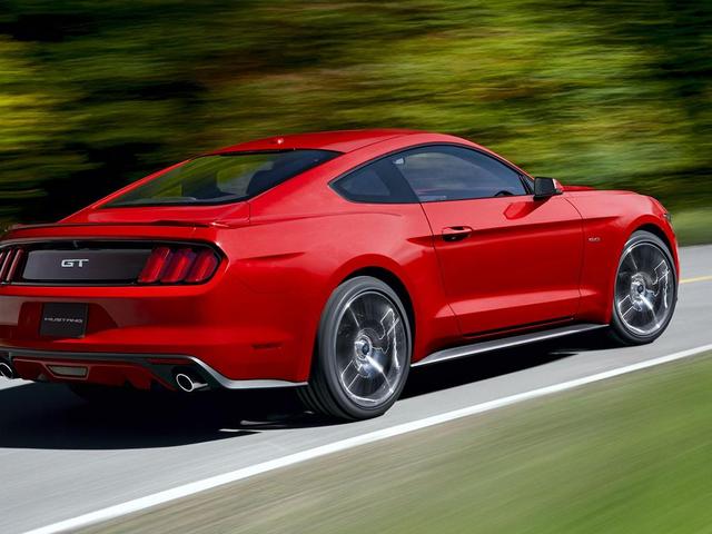 2015-ford-mustang-real-photo-12