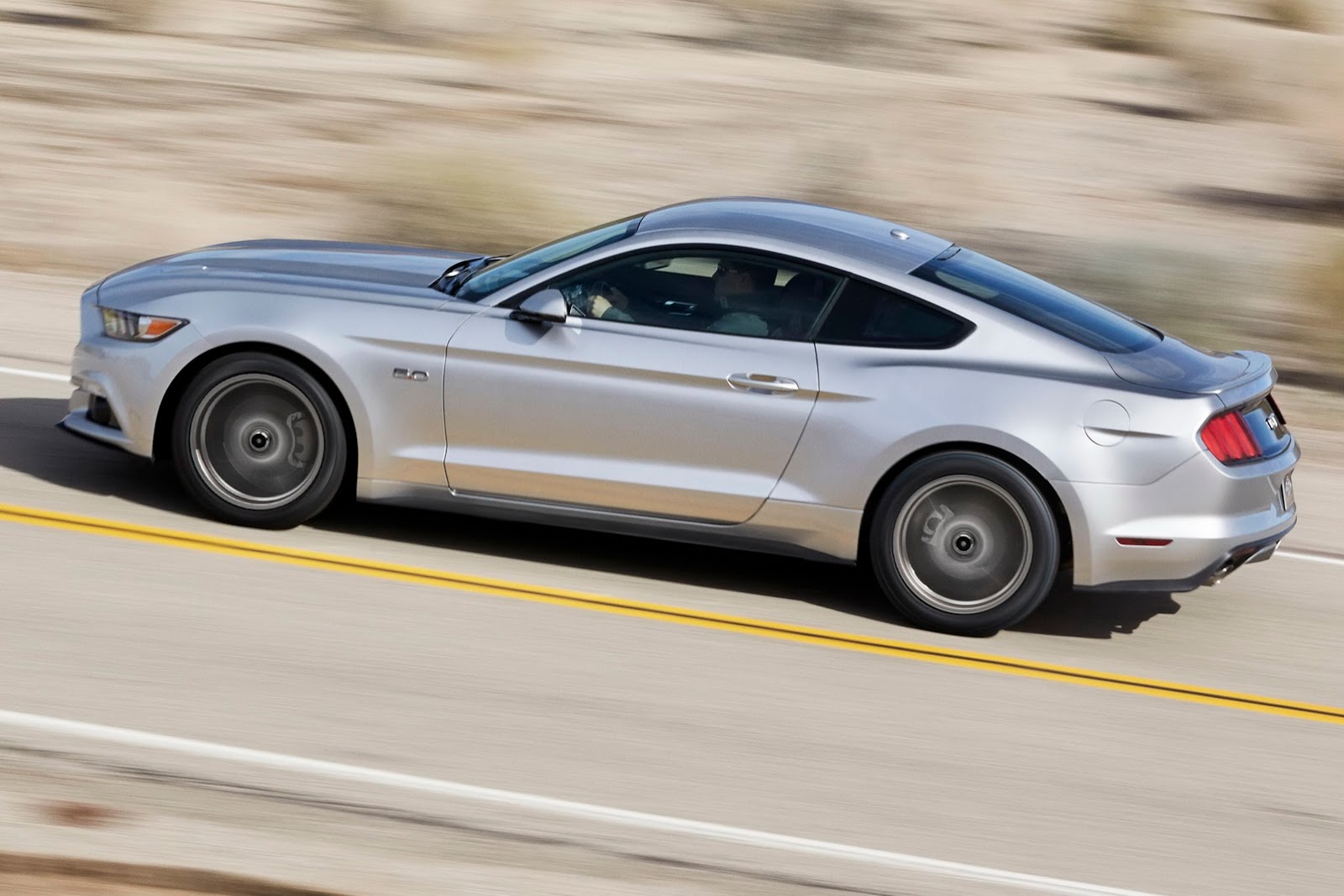2015-ford-mustang-silver-03