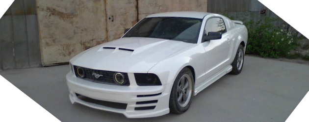 2006 Mustang GT. Nice ‘n white.