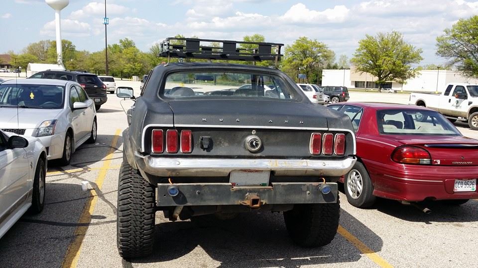 1969-lifted-mustang-01